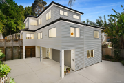 Thumbnail image of Torbay North Shore City House - 1