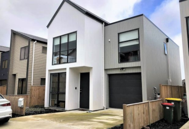Click for more info about House NHP11194
