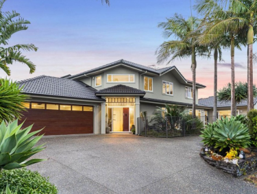 Click for more info about House NHP11430