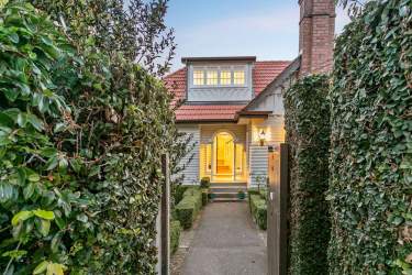 Click for more info about House NHP11431