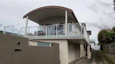 Photo of Castor Bay North Shore City House - 6
