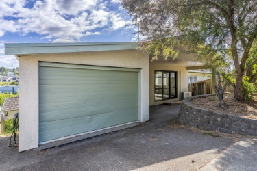 Photo of Massey Waitakere City House - 1