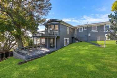 Click for more info about House NHP11708