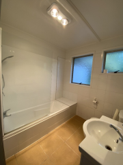 Thumbnail image of Sunnynook North Shore City House - 8