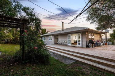 Click for more info about House NHP11713