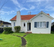 Thumbnail image of Milford North Shore City House - 1