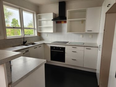 Photo of Westgate Waitakere City House - 9