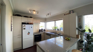 Photo of Sunnynook North Shore City House - 12