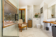 Thumbnail image of Albany North Shore City Lifestyle - 12