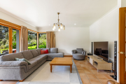 Thumbnail image of Albany North Shore City Lifestyle - 14