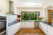 Thumbnail image of Albany North Shore City Lifestyle - 15