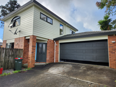 Click for more info about House NHP10980