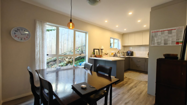 Photo of New Lynn Waitakere City House - 1