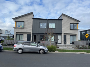 Photo of Whenuapai Waitakere City Townhouse - 2