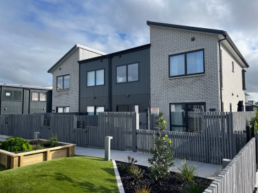 Photo of Whenuapai Waitakere City Townhouse - 16