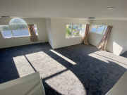 Thumbnail image of Hillcrest North Shore City House - 23