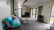 Thumbnail image of Northcross North Shore City House - 6