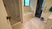 Thumbnail image of Northcross North Shore City House - 15