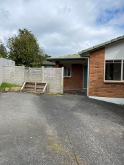 Thumbnail image of Browns Bay North Shore City Apartment 10 Thumbnail image of Browns Bay North Shore City Apartment - 10