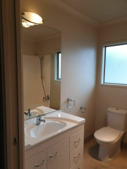 Thumbnail image of Schnapper Rock North Shore City House - 13