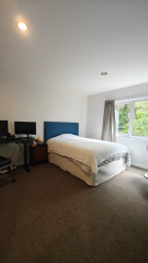 Thumbnail image of Unsworth Heights North Shore City House - 15