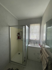 Thumbnail image of Onehunga Auckland City Unit - 6