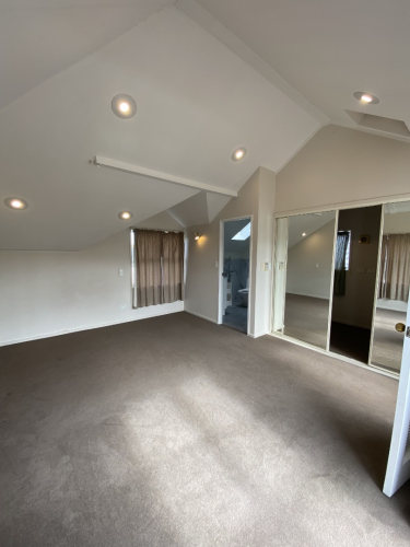 Photo of Milford North Shore City House - 11