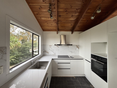 Click for more info about House NHP8986