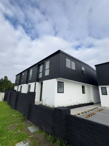 Click for more info about House NHP11785