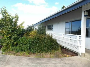 Click for more info about House NHP11240