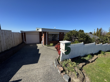 Click for more info about House NHP11584