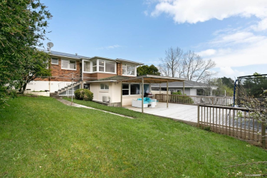 Click for more info about House NHP11825