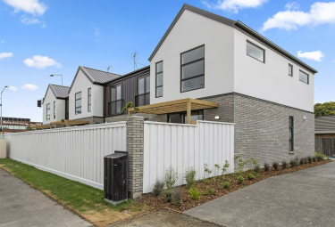 254 B Innes Road
