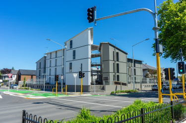 2/169 Fitzgerald Avenue