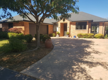 26 Oakwood Mews
