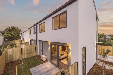 1/114 Mackworth Street
