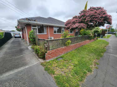 1/70 Neville Street