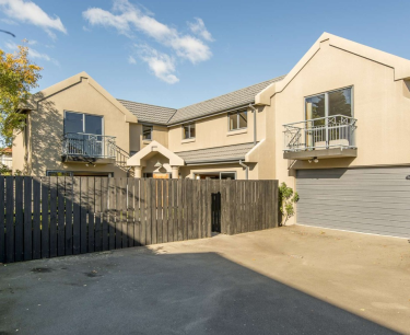 386 Manchester Street