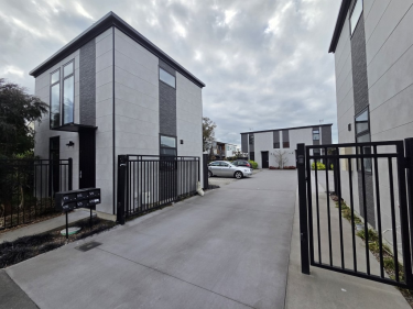 12/35 Buffon Street