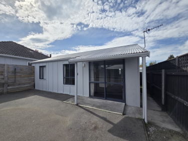 67b Rookwood Ave