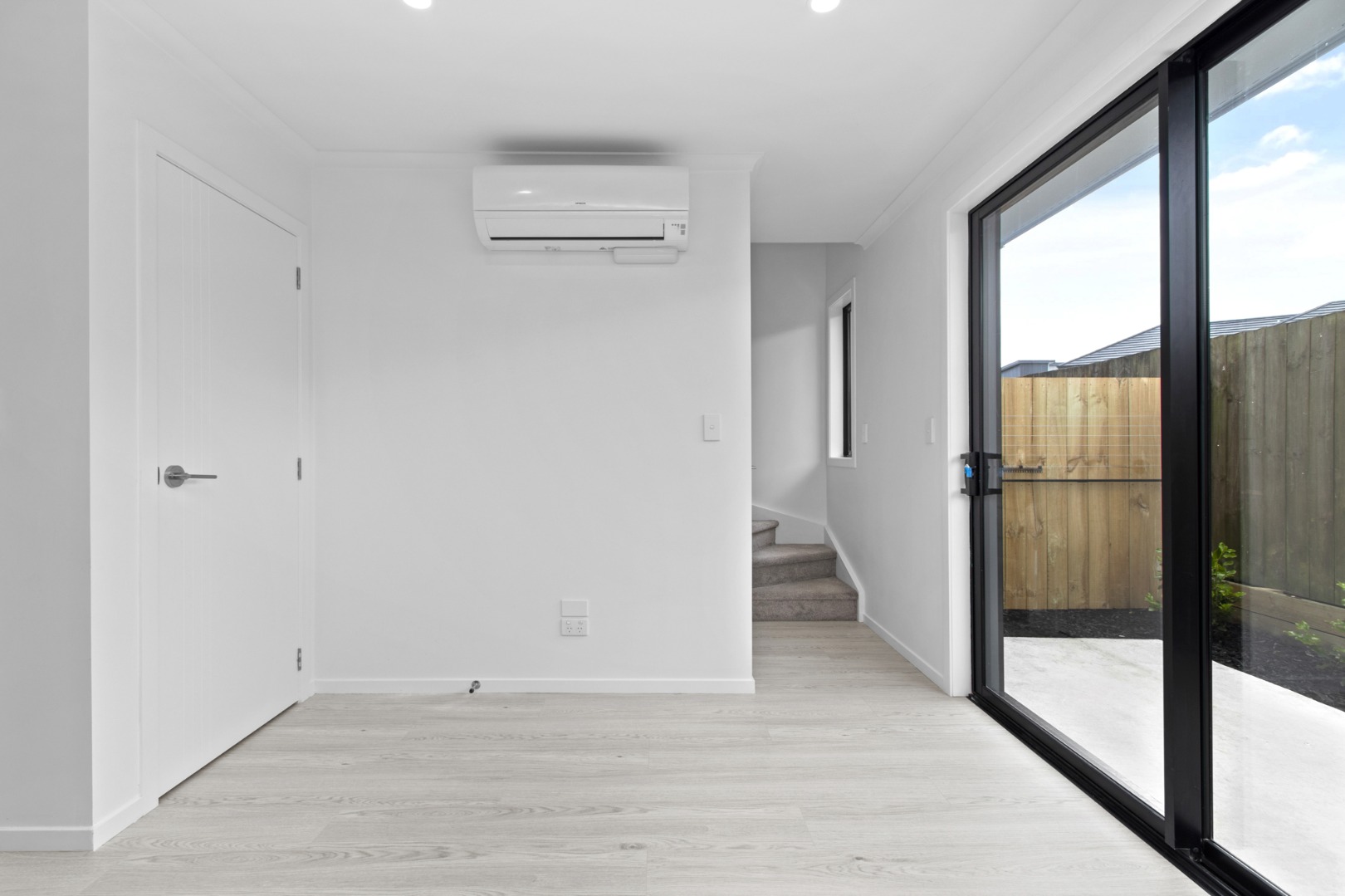 RBPR005990 - Image 8