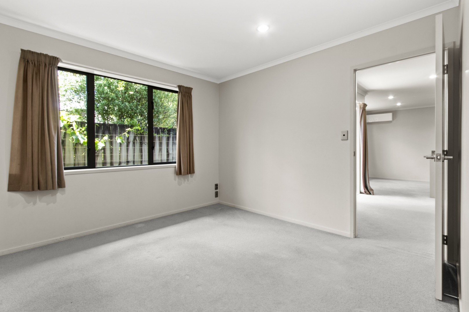 RBPR006016 - Image 13