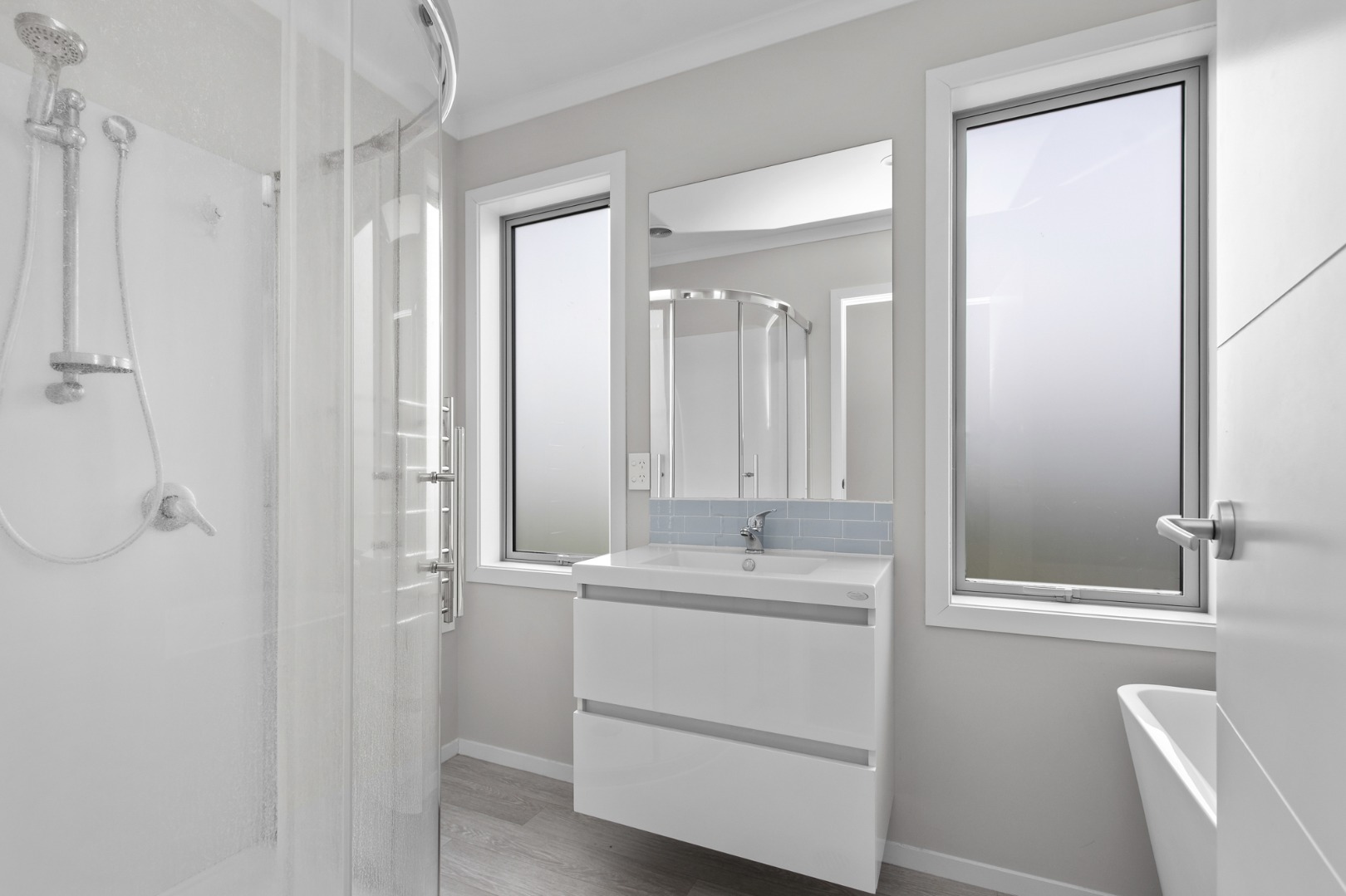 RBPR006215 - Image 16