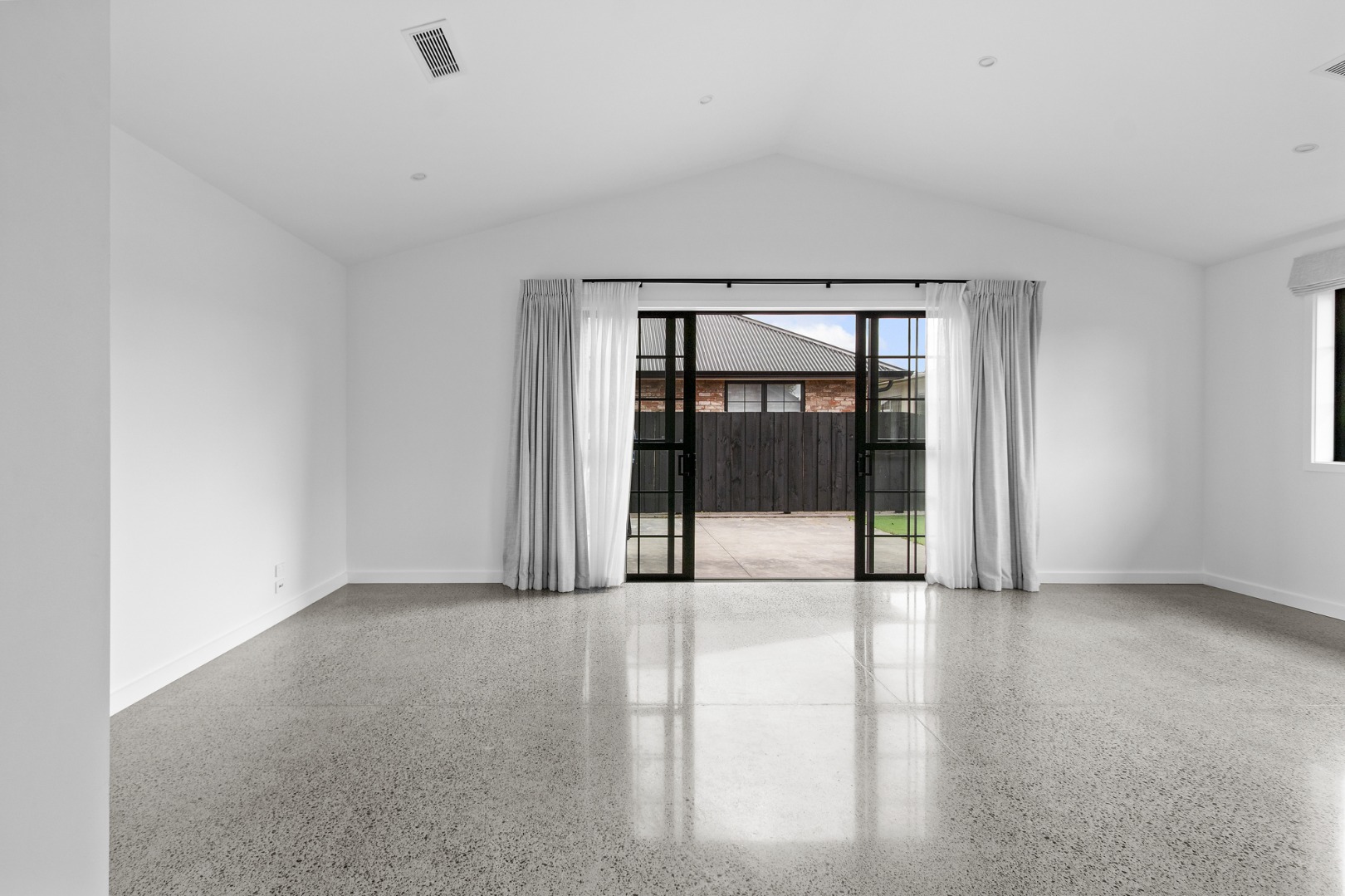 RBPR006237 - Image 11