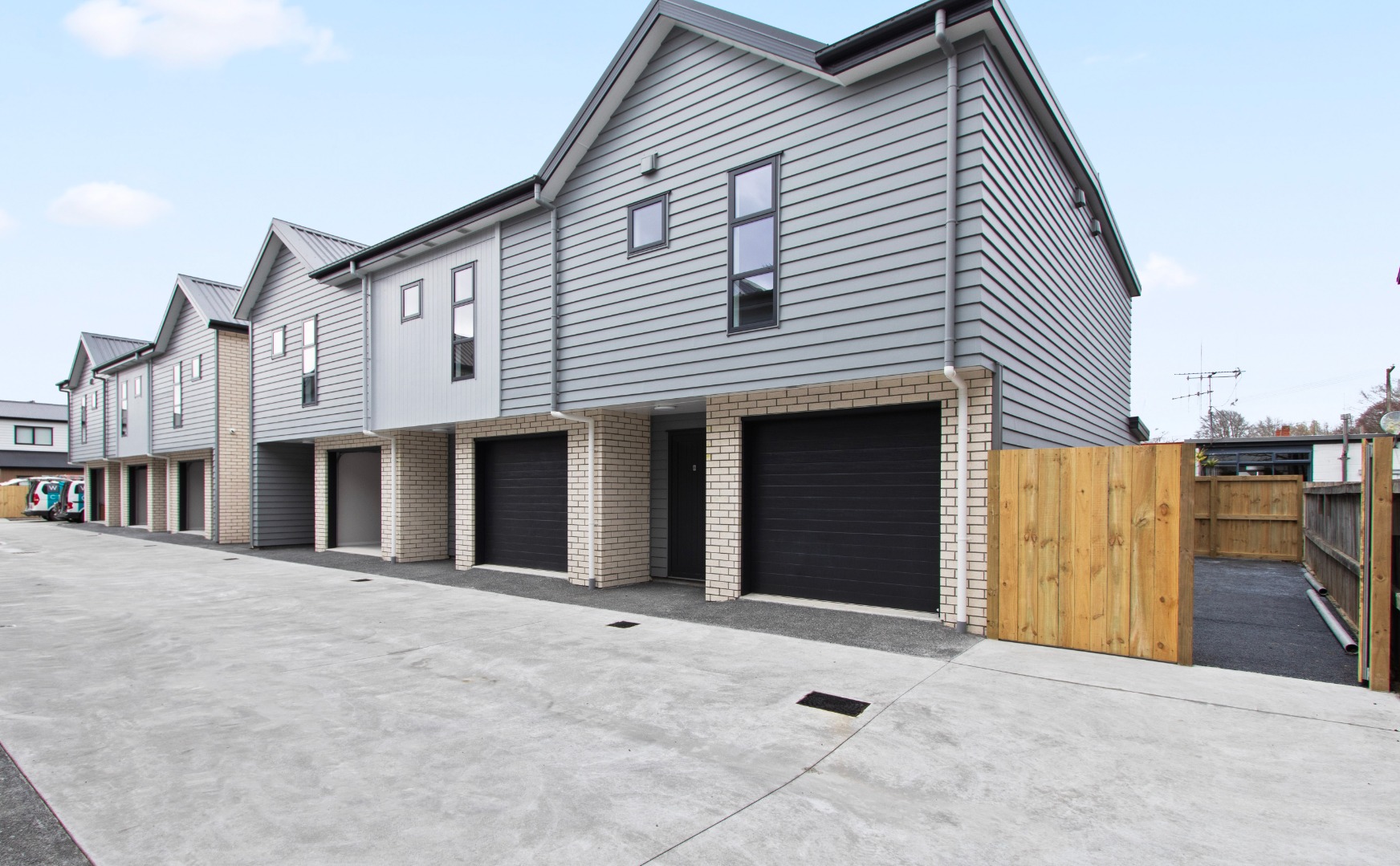 RBPR006346 - Image 1