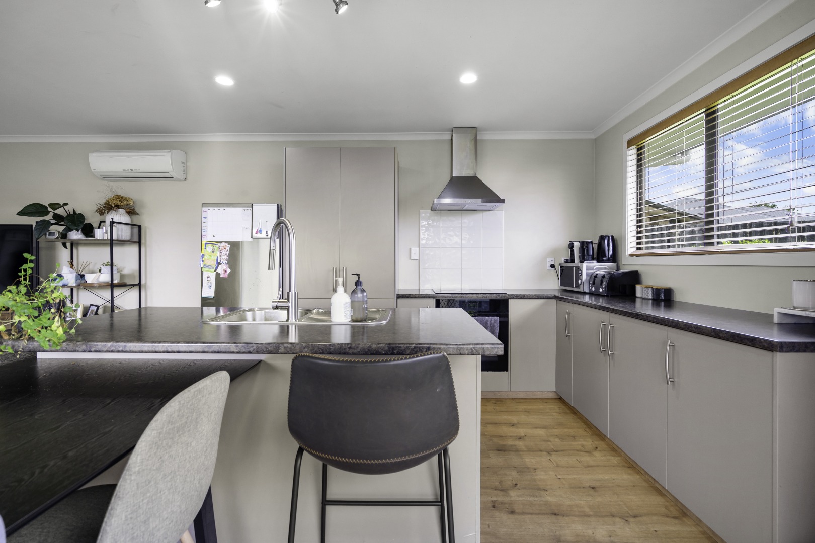 RBPR006611 - Image 2