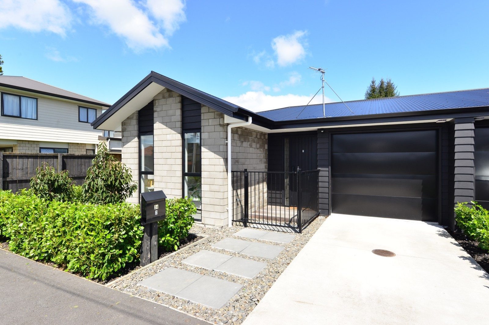 RBPR006637 - Image 2