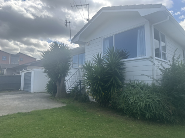 4b John Walker Drive
