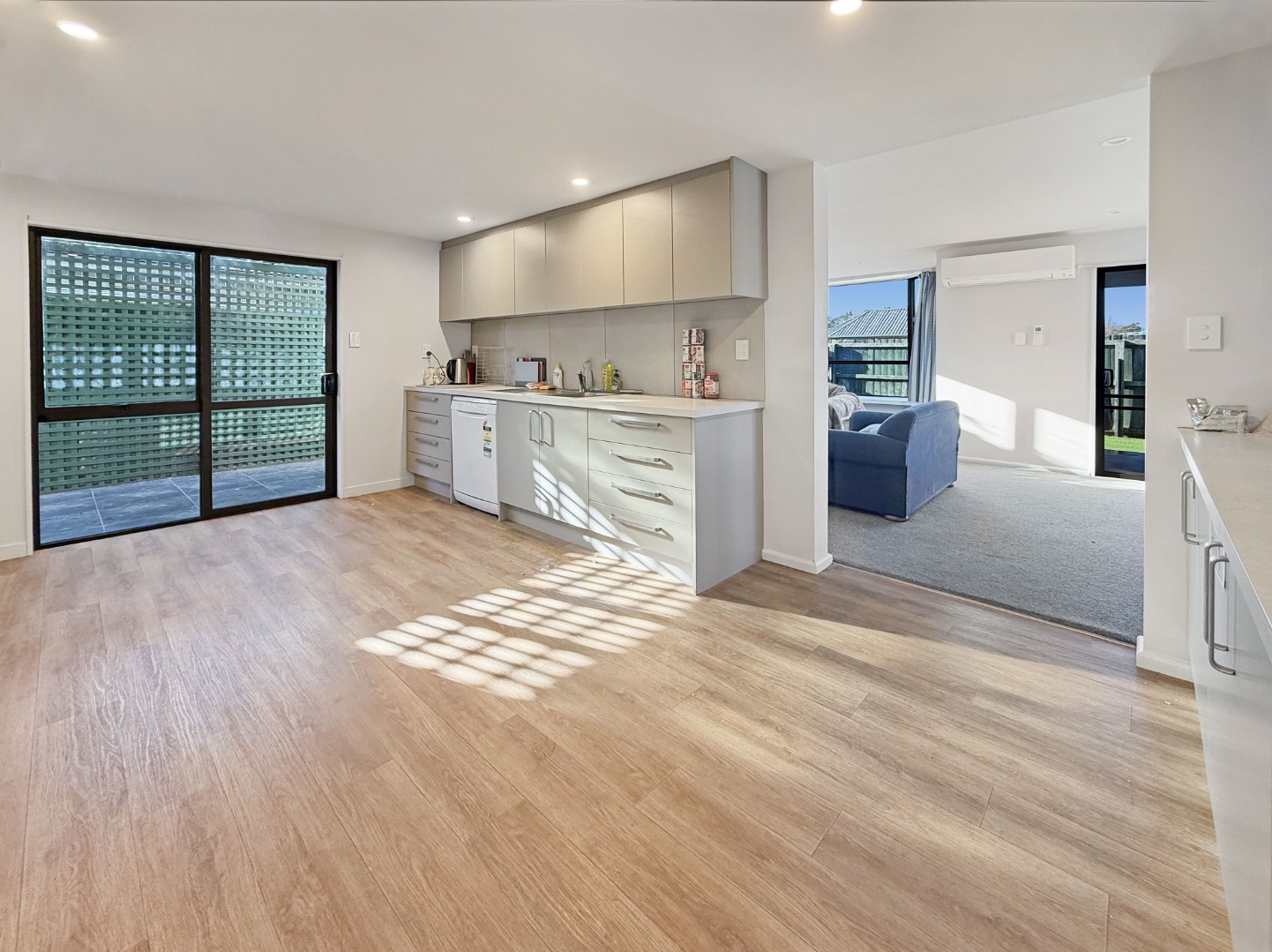 Rental property at 8 Douglas Street, Lincoln, Christchurch, photo 2 of 12