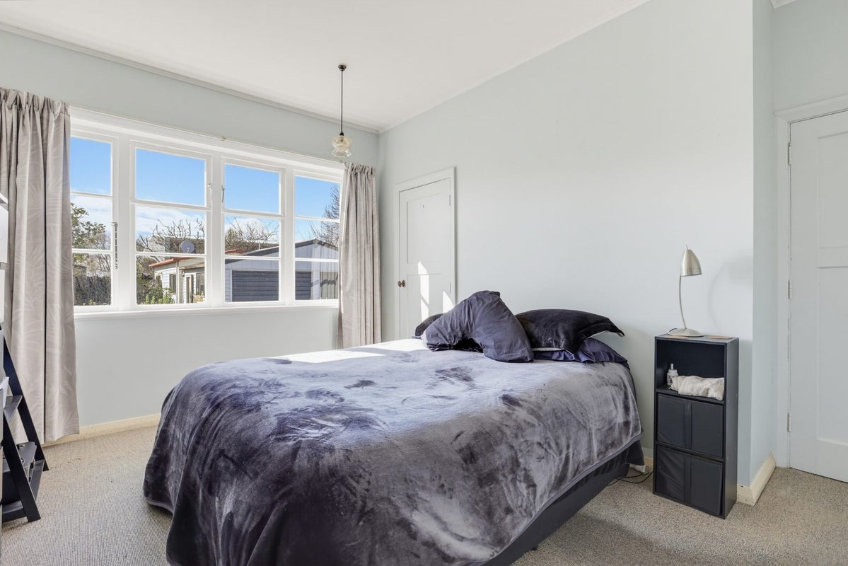 Rental property at 5 Hobson Street, Woolston, Christchurch City, photo 5 of 10